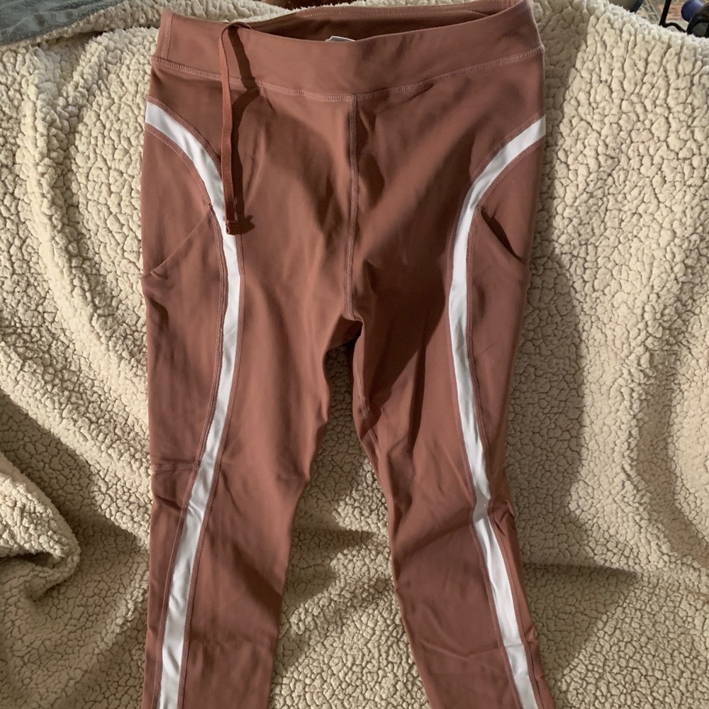 Workout leggings with pockets